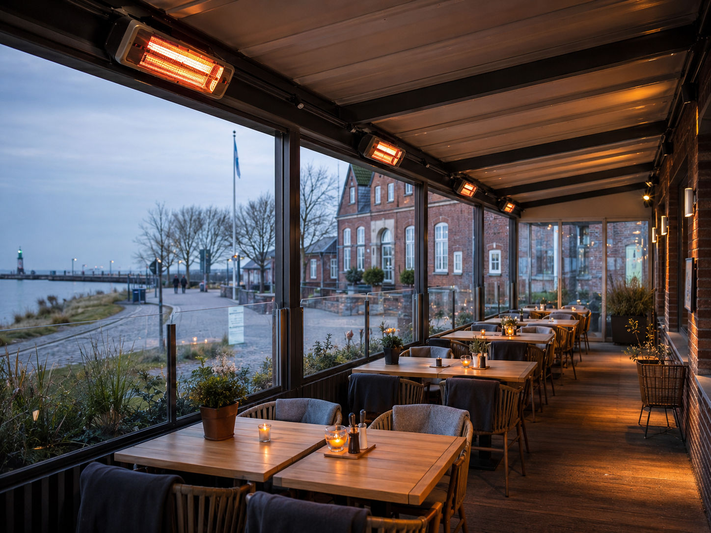 Norddeutsche Gastronomie-Terrasse mit elektrischen Hellstrahlern